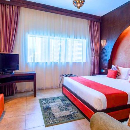 First Central Hotel Suites Дубай Екстериор снимка