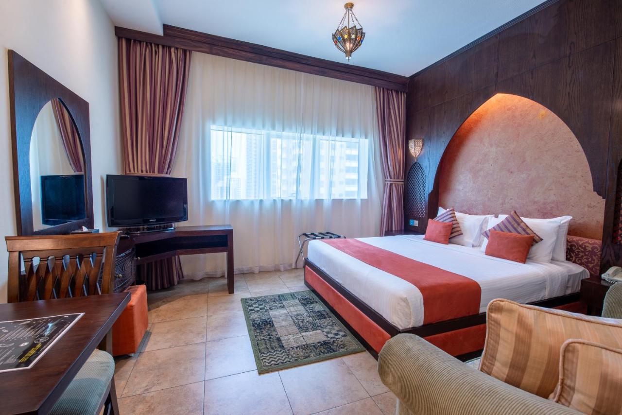 First Central Hotel Suites Дубай Екстериор снимка