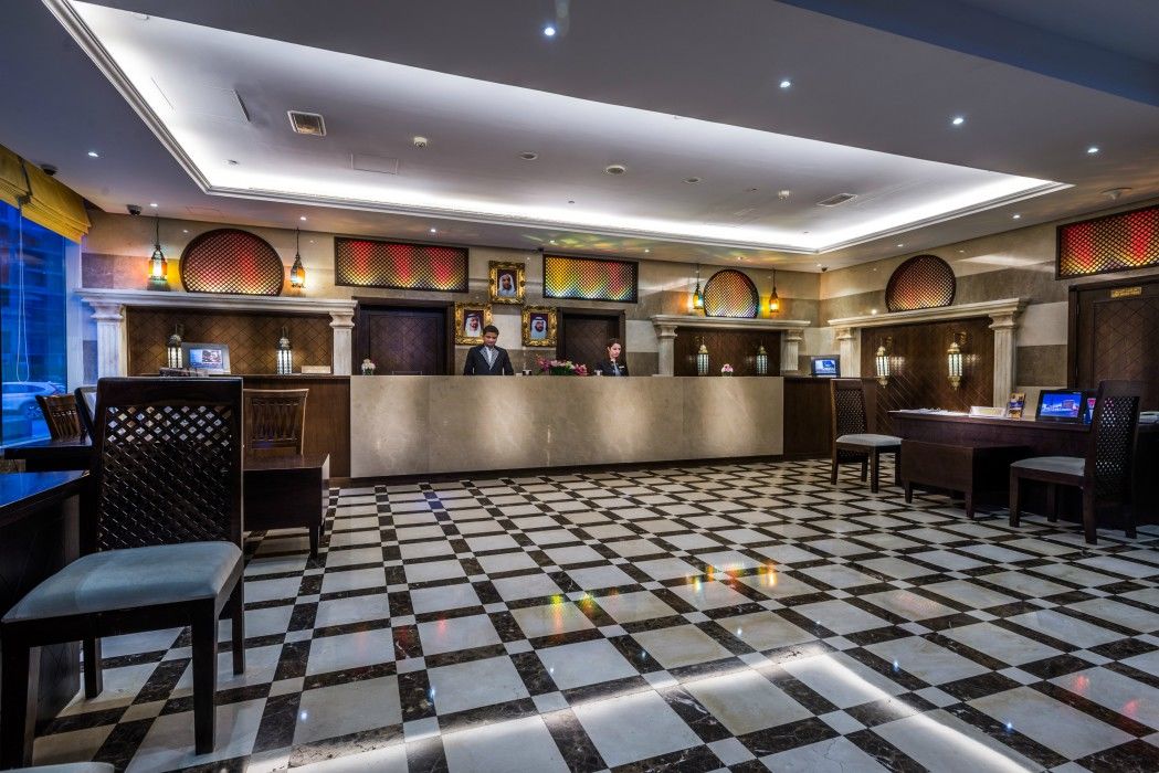 First Central Hotel Suites Дубай Екстериор снимка