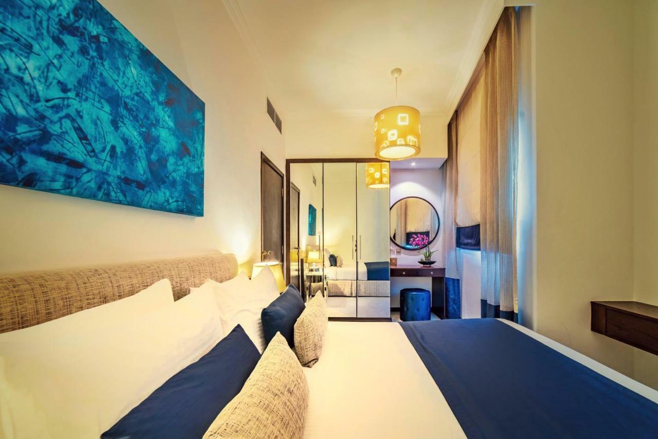 First Central Hotel Suites Дубай Екстериор снимка